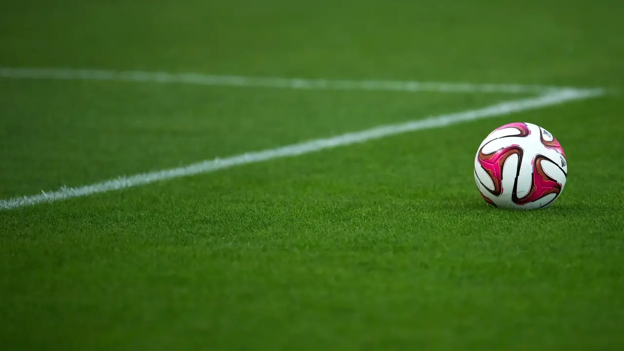 كيفية مشاهدة مباراة السعودية والإمارات في كأس العرب 2025: التشكيل الرسمي وصراع البرونزية الخليجية في الشوط الأول